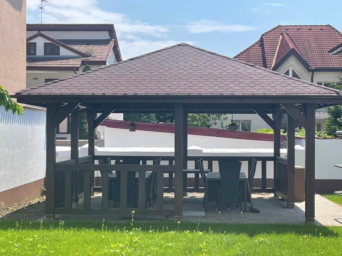 Iarca Inn ブカレスト エクステリア 写真